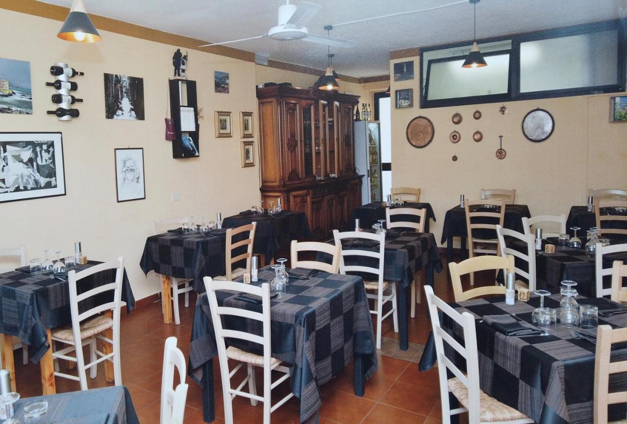 Locanda Dal Genovese La Maddalena  Zewnętrze zdjęcie